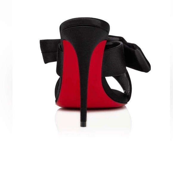 CHRISTIAN LOUBOUTIN MATRICIA 100 BOW
CREPE SATIN SANDALS Sz 5.5 - Picture 3 of 8